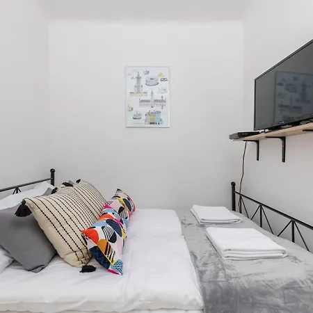 Rent Like - Bonifraterska 15 *